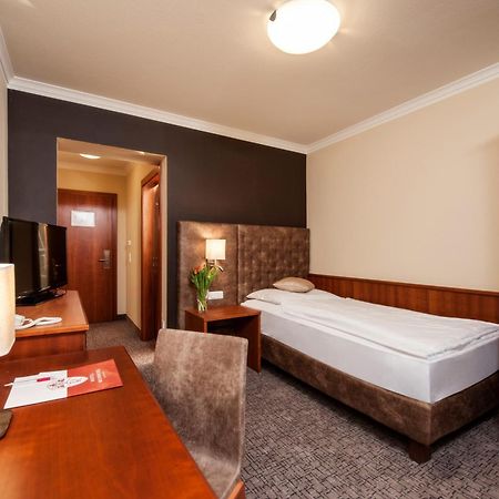 Hotel Weinberg Gmbh Preising Exteriör bild
