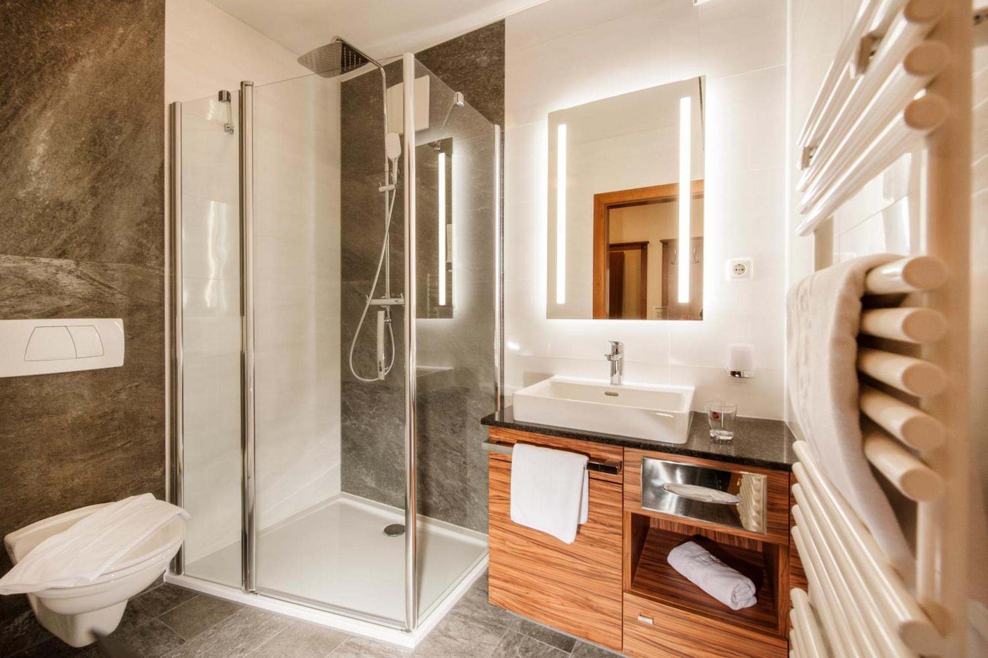 Hotel Weinberg Gmbh Preising Exteriör bild